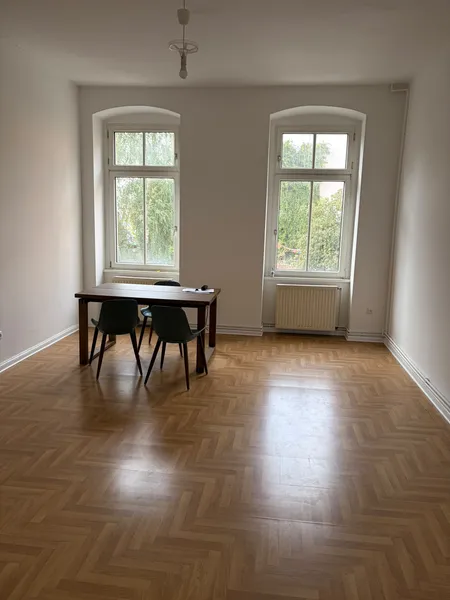 Friedrichshain in Bestlage: 82 m², zwei große Zimmer auf zwei Ebenen mit Küche — photo 1